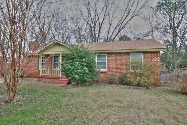 Main picture of 3026 Merry Oaks Dr NW