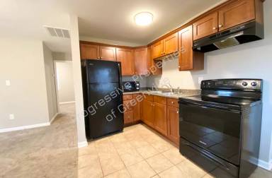 Main picture of 2 N Beacon St