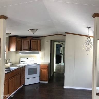 Main picture of 1042 Poquonnock Rd