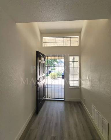 Main picture of 2516 Walnut Grove Way