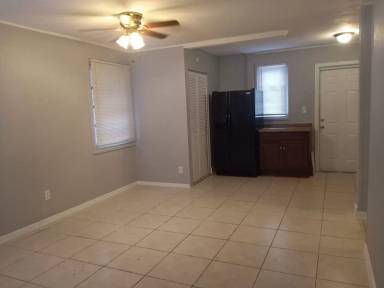 Main picture of 522 W 3rd St