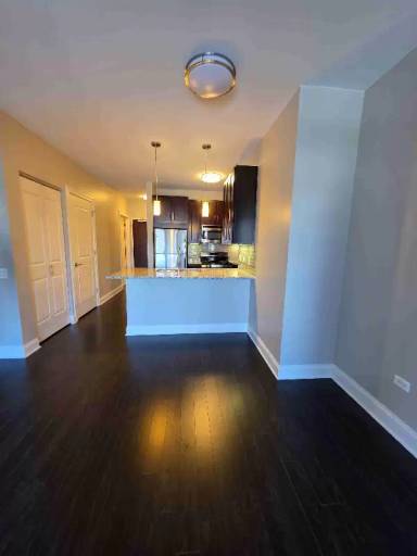 Main picture of 65 W Hubbard St
