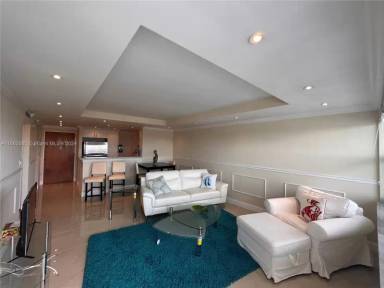 Main picture of Golden Surf Towers