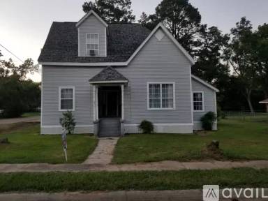 Main picture of 202 Henry Ave