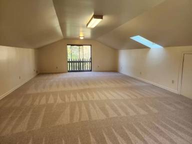 Main picture of 8971 Oak Grove Ave