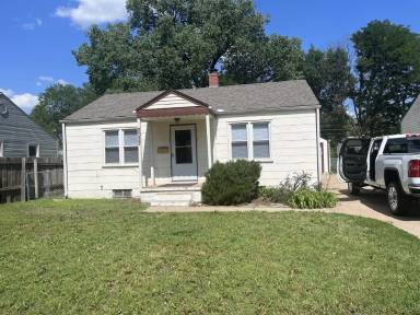 Main picture of 2022 S Laura Ave