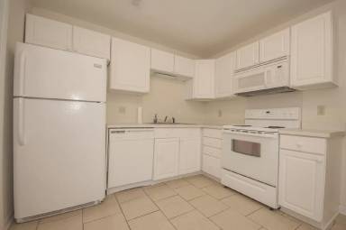 Main picture of 7 Anderson Ave