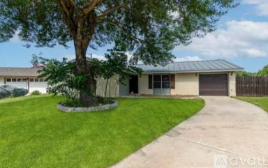 Main picture of 127 Meadow Path Dr