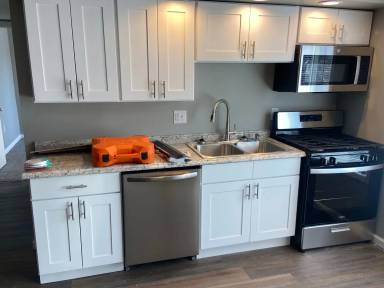 Main picture of 409 W Elm St