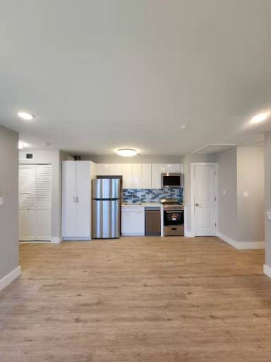 Main picture of 15 N American Dr