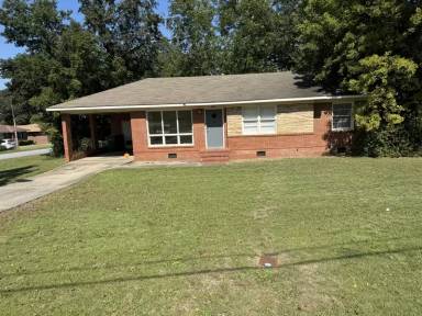 Main picture of 4479 Oriole St
