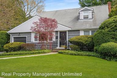 Main picture of 123 Radcliff Dr