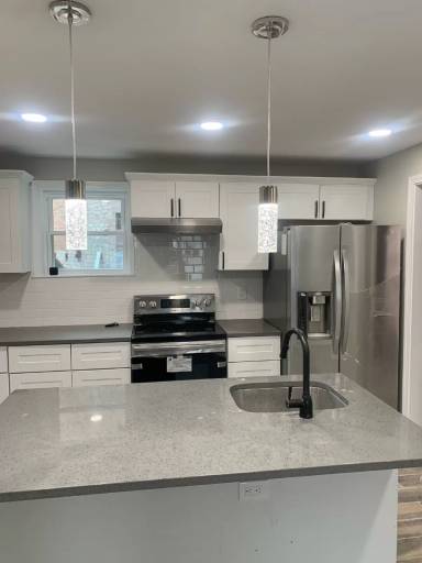 Main picture of 2215 5th Ave