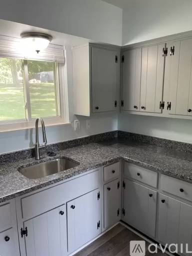 Main picture of 19 Maplecrest Dr