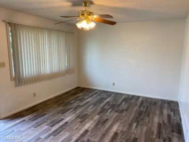 Main picture of 1507 Elaine St