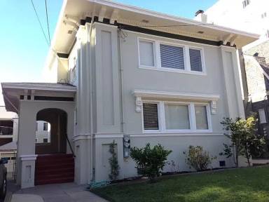 Main picture of 425 Bellevue Ave