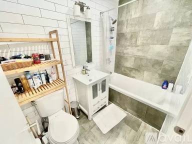 Main picture of 971 Lafayette Ave