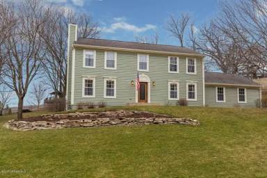 Main picture of 2845 Fox Valley Dr SW