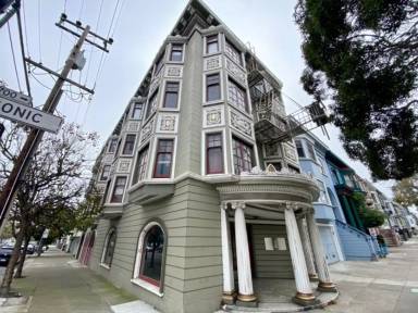 Main picture of 700 Masonic Ave