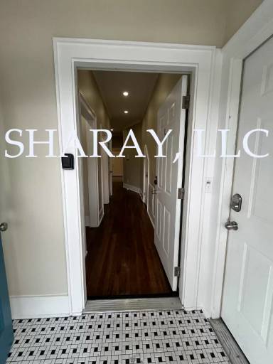 Main picture of 1511 Barnard St