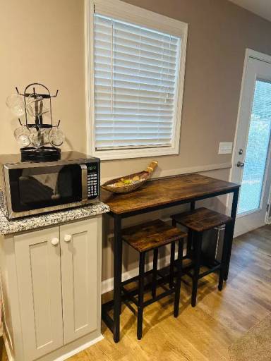 Main picture of 3006 Arnold Mill Ct