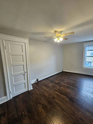Main picture of 468 Main St