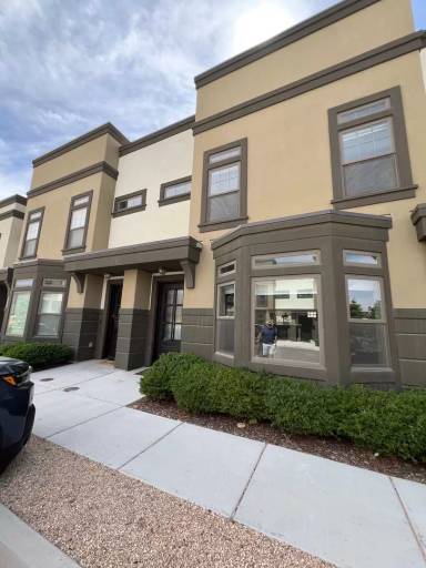 Main picture of 908 S Lincoln Ave