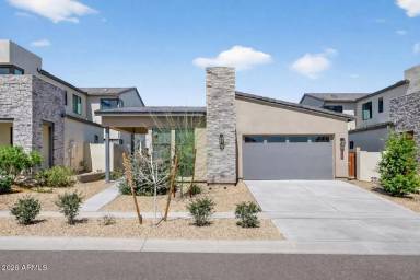 Main picture of 810 E Hopi Trl