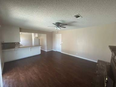 Main picture of 80 W Deodar Ln