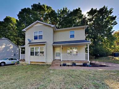 Main picture of 1012 Patio Dr