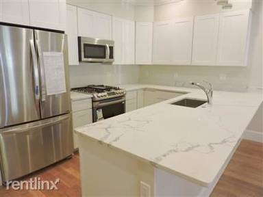 Main picture of 470 Green St