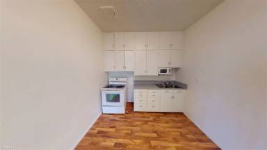 Main picture of 303 1st Ave NE