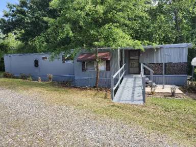 Main picture of 152 Ribet Ave SW