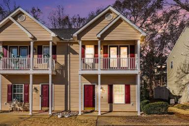 Main picture of 233 Woodson Dr