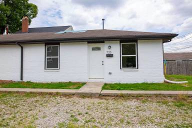 Main picture of 733 E Deshler Ave