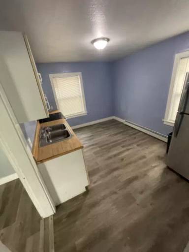 Main picture of 32 Cutts St