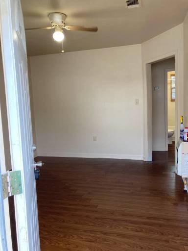 Main picture of 3719 Mistletoe St