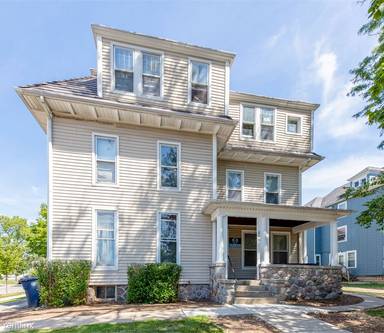Main picture of 216 N State St