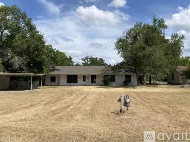 Main picture of 703 Inwood Dr