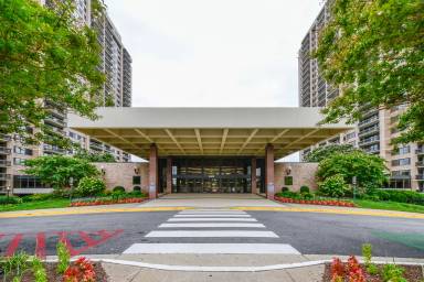 Main picture of Skyline Square Condominiums