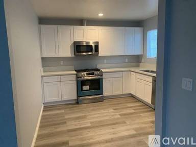 Main picture of 1729 W 85th St