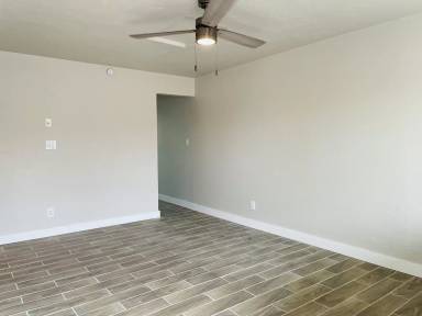 Main picture of 310 E Jacinto St