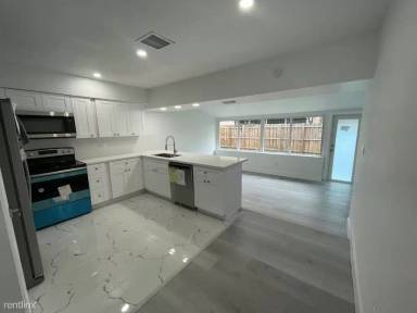 Main picture of 5130 NE 17th Ter