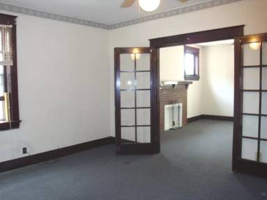 Main picture of 4817 S Broadway