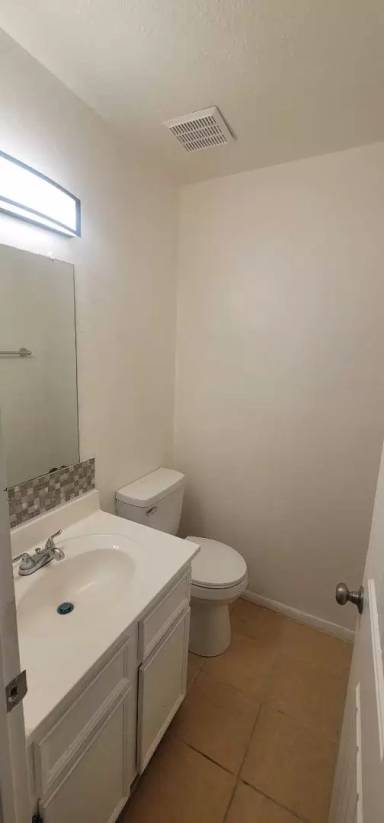 Main picture of 2520 San Jose Ave