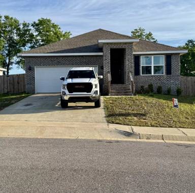 Main picture of 5468 Merlin Way