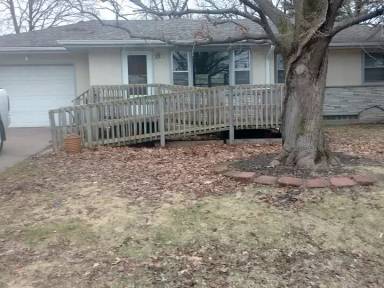 Main picture of 5064 Long Lake Rd