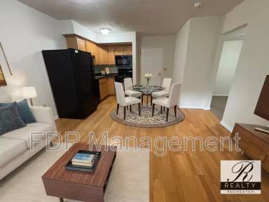 Main picture of 660 East Ave