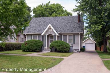 Main picture of 1206 W 4th St