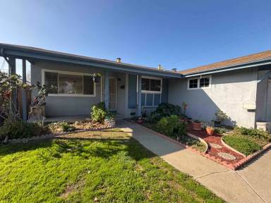 Main picture of 2325 Huran Dr
